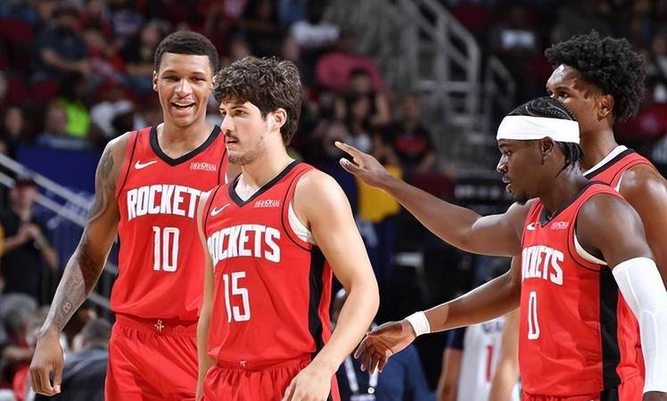 &quot;奇才队攻守两端平衡，战绩稳步提升&quot;的简单介绍