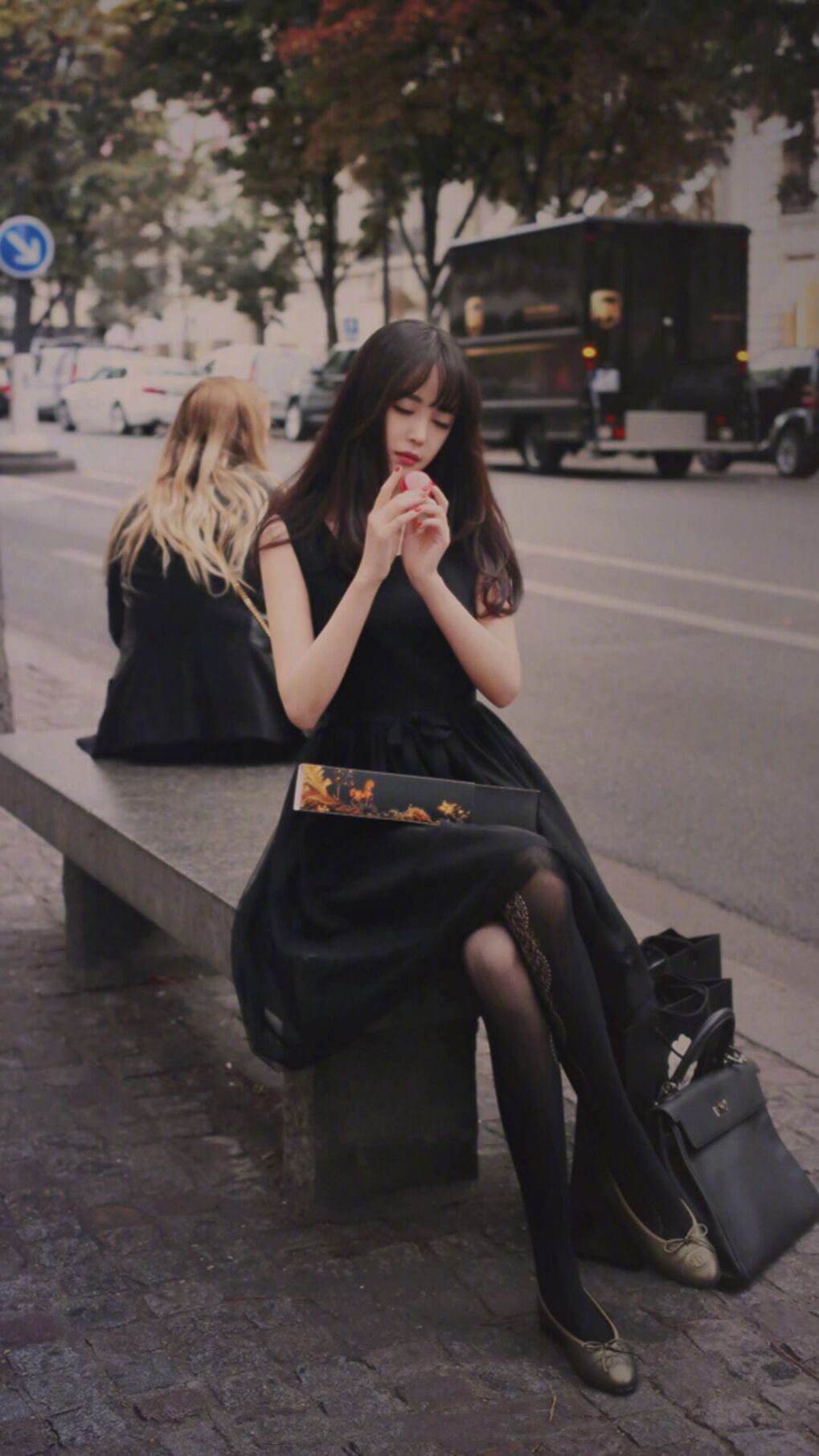 传奇退役：他的职业生涯为足球树立新标杆，传奇人物足球