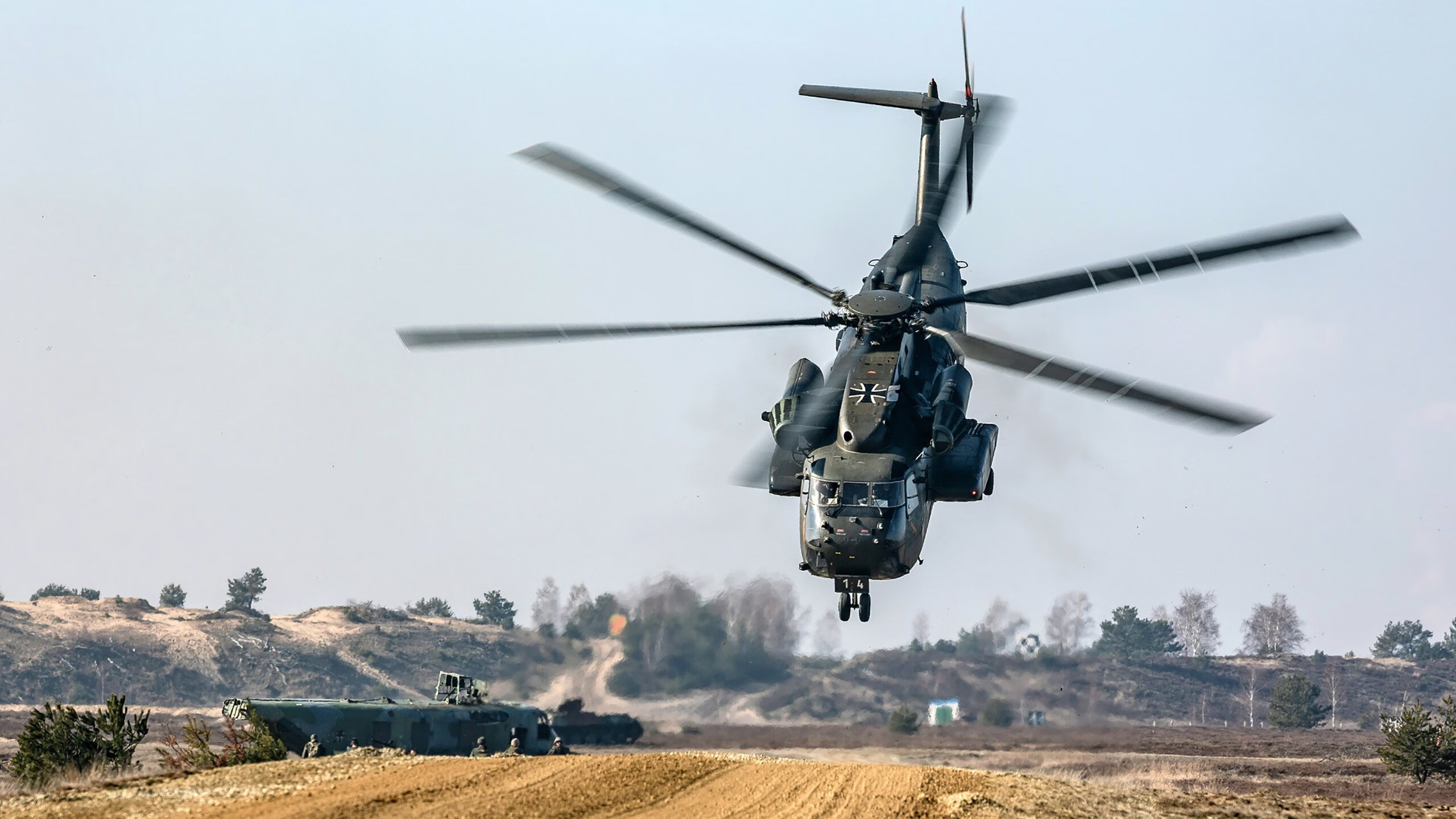 深圳队宣布新主帅上任，目标保级，深圳队主教练是谁足球