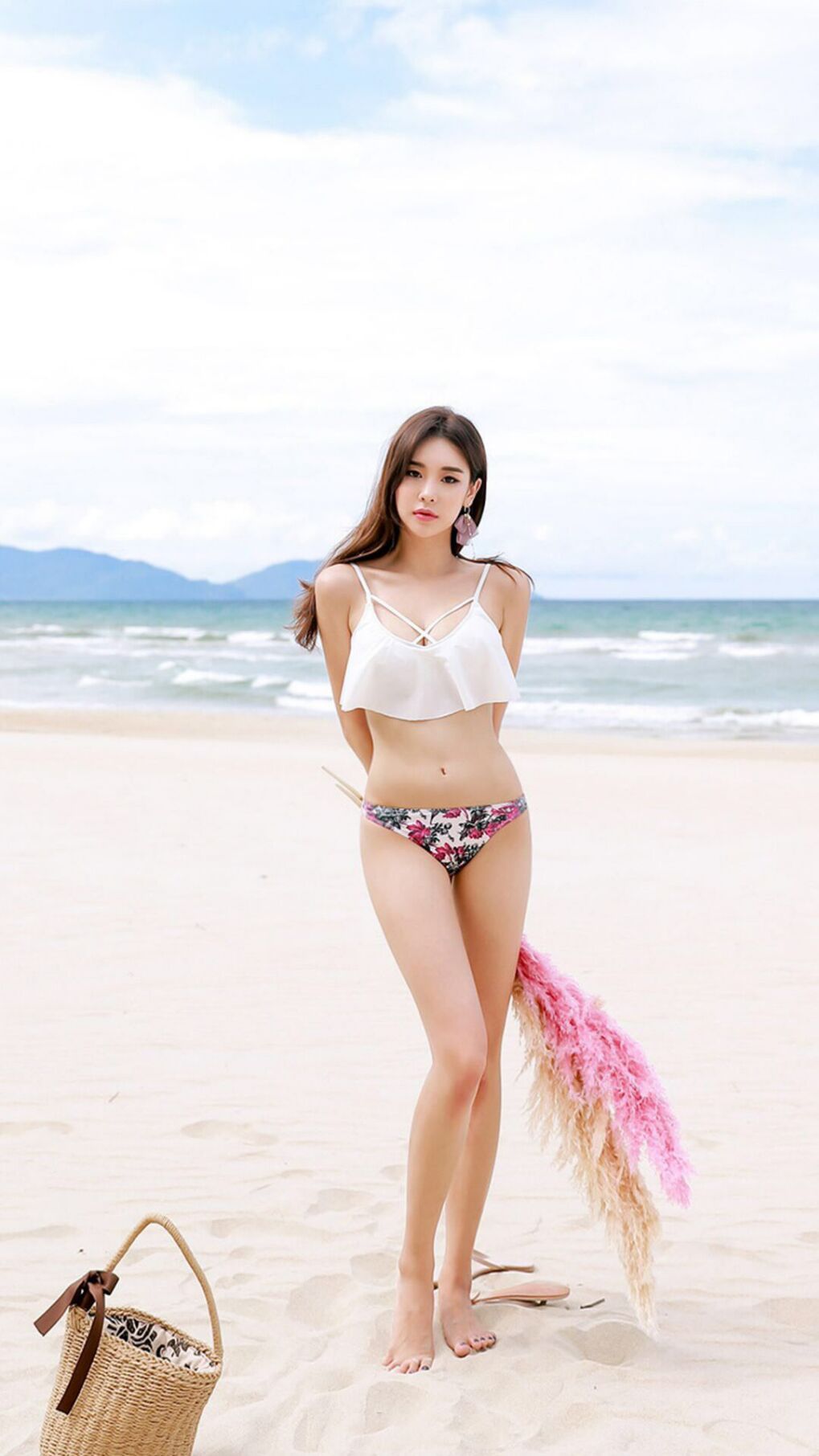 英超裁判使用语义回溯工具回顾判罚逻辑一致性,2021赛季英超裁判