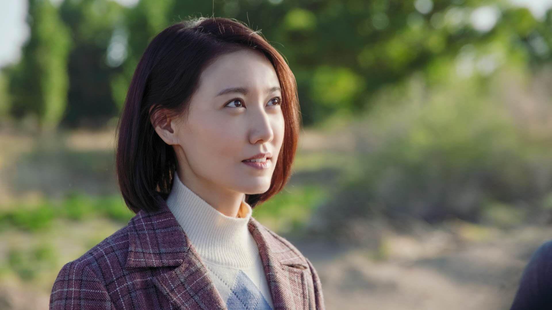 “高新体育中心：沙滩排球赛场燃起激情，顶级选手激烈对决”