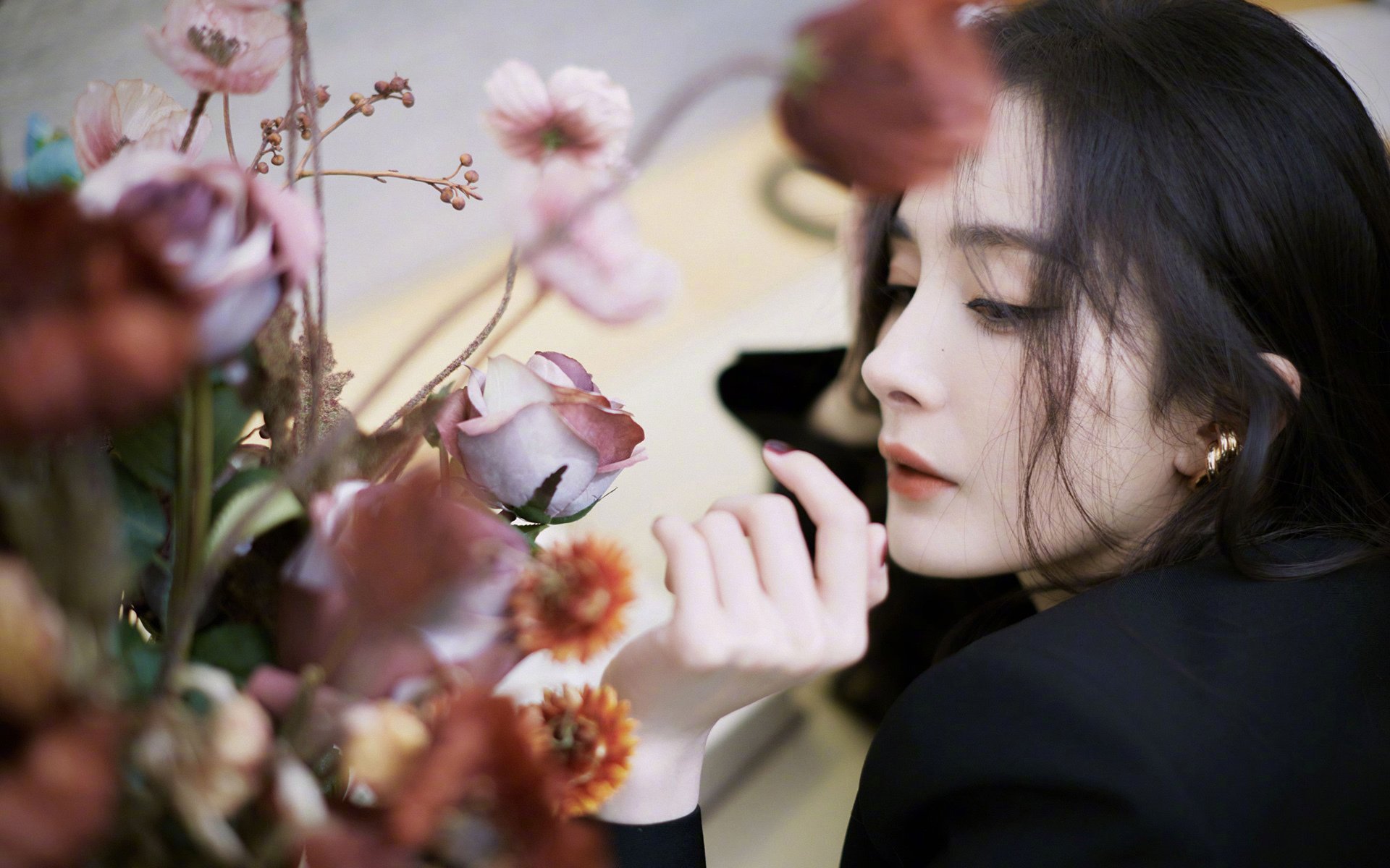 中国女篮赛后团建增强凝聚力,中国女篮集体照片