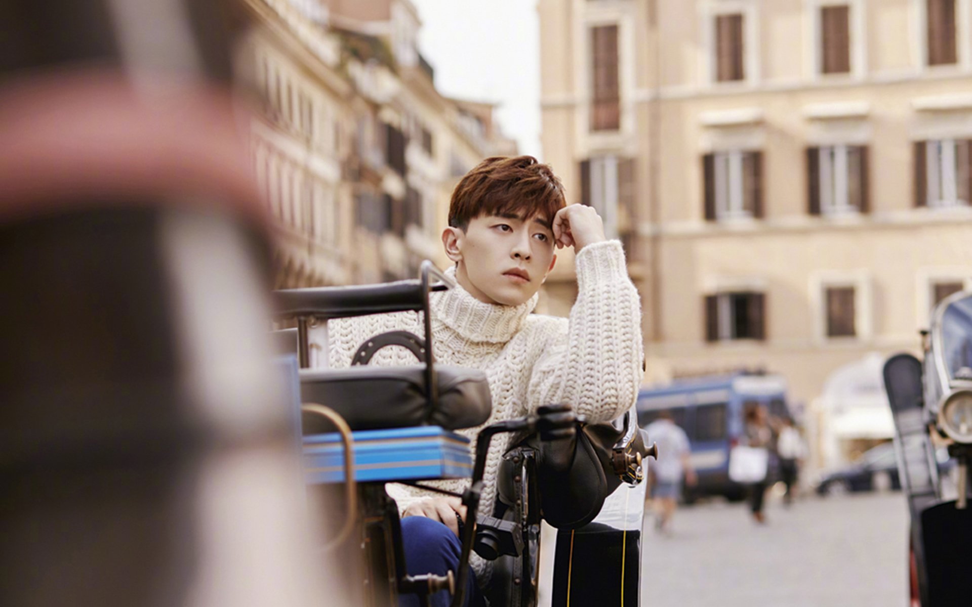 塔图姆三分线外多次拉开空间，塔图姆今天投三分